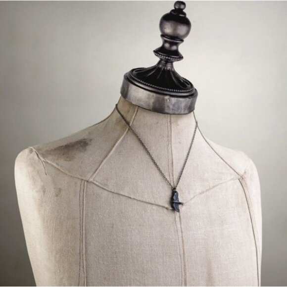 Ravenine Pendant – Alchemy Gothic Raven Skull ✦ Black Rose ✦ Pewter Charm ✦ NWT - Picture 4 of 4